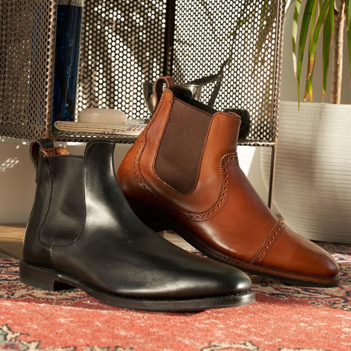 Liverpool Chelsea Dress Boot - Black Leather