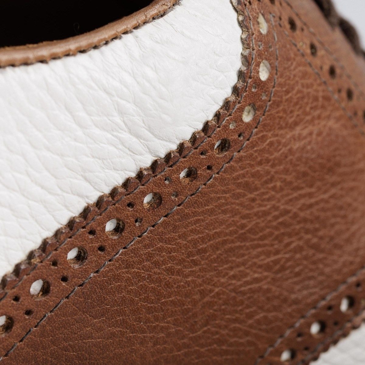 Straits Saddle Golf Shoe - White And Brown Leather