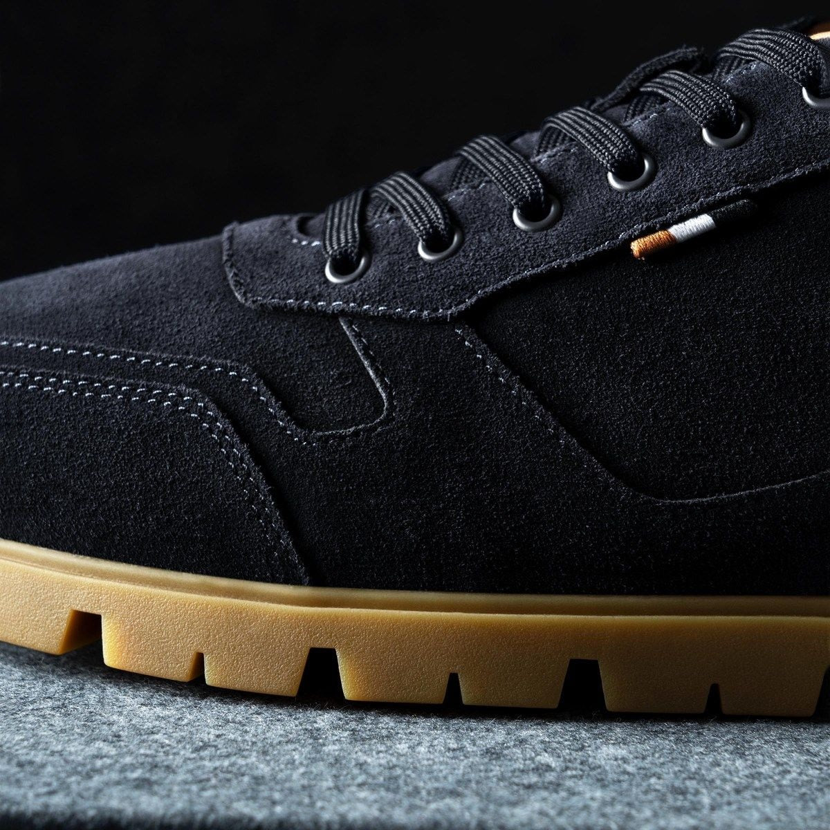 Vail Lug Sneaker - Navy Suede