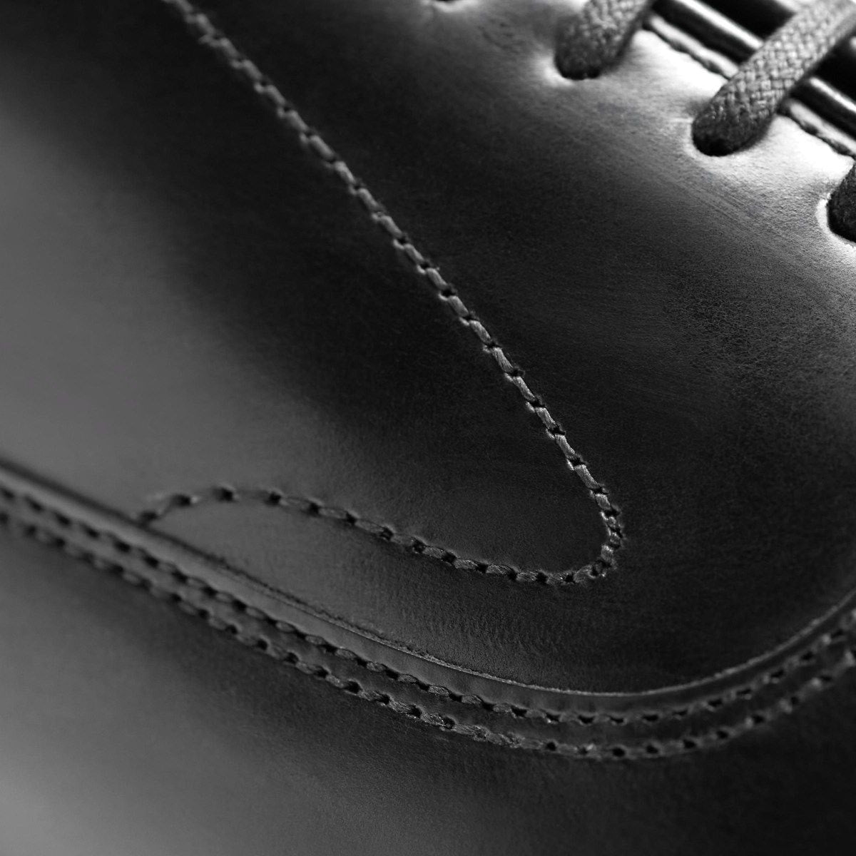 Manhattan Reserve Cap-toe Oxford Dress Shoe - Black Leather